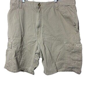 Wrangler Men’s Size 42 Cargo Shorts Khaki Hook Loop Pocket Closure Cotton